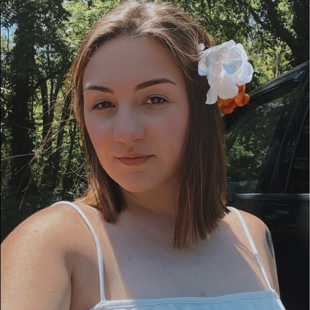 Meet your Posher, Lauren